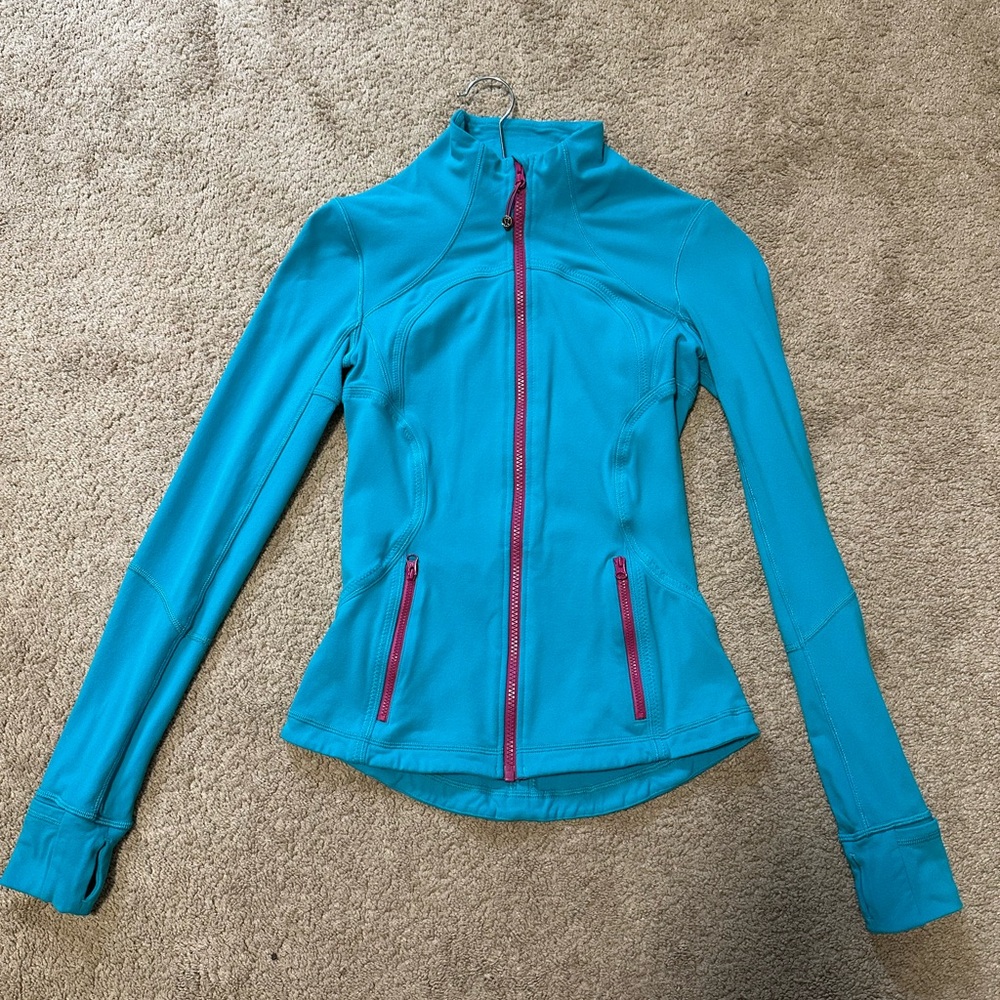 Lululemon Forme Define Jacket II Brushed
Surge Turquoise 4 XS